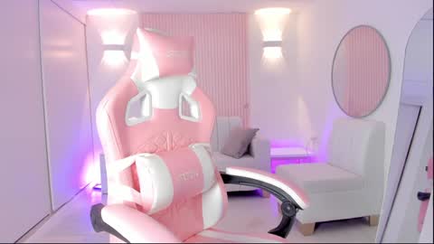 Emily online show from 01.17.25