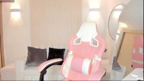 Emily online show from 09.23.25