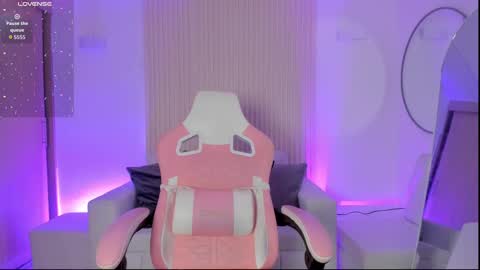 Emily online show from 10.03.25