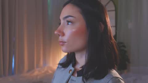 Amy Armstrong online show from 11.28.25