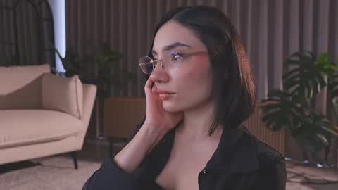 Amy Armstrong online show from 08.05.26