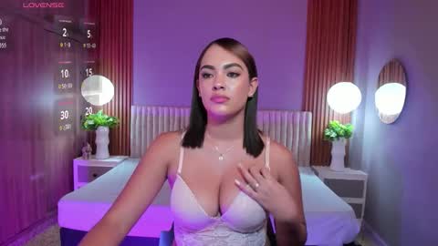 Snapshot of amyjohnsonn chatting on 03.11.26 amyjohnsonn online show from 03.11.26