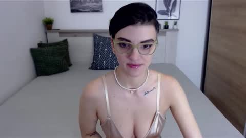 Snapshot of amylexy chatting on 12.16.24 Hi there guys  My pleasure in your hands  pvt is open online show from 12.16.24