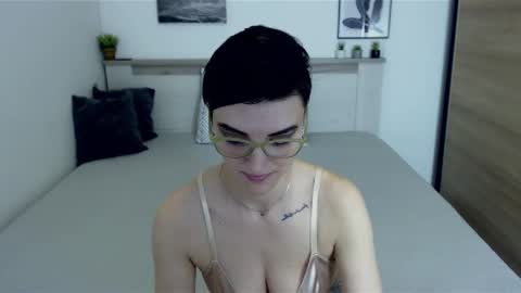 Snapshot of amylexy chatting on 01.14.25 Hi there guys  My pleasure in your hands  pvt is open online show from 01.14.25
