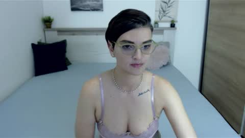 Snapshot of amylexy chatting on 07.18.26 Hi there guys My pleasure in your hands pvt is open online show from 07.18.26