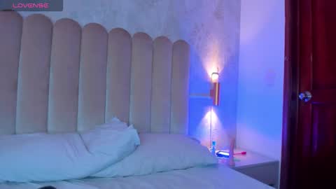 amymorgan_1 online show from 11.07.25