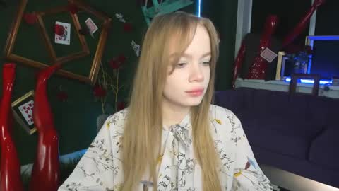 Snapshot of amynox chatting on 04.08.26 Amy online show from 04.08.26