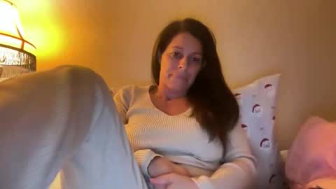 Snapshot of amysmilez chatting on 12.17.25 Amy Smilez online show from 12.17.25