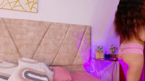 amyvegaa_ online show from 10.08.25