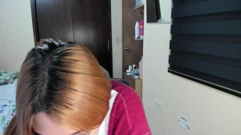 Snapshot of amywalker01 chatting on 04.23.26 amy online show from 04.23.26