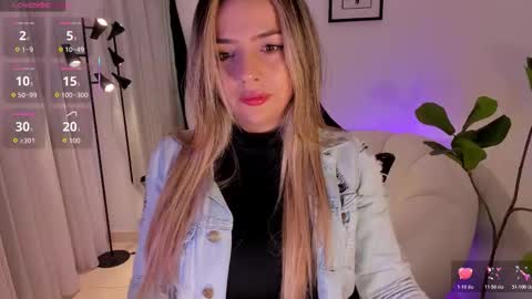 Snapshot of amywoods chatting on 02.08.26 online show from 02.08.26