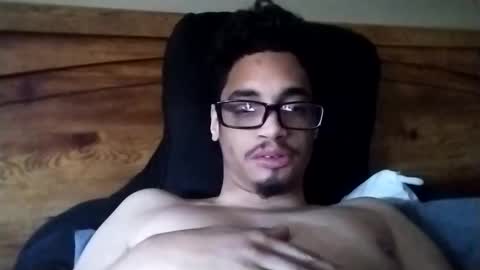 Snapshot of an377432 chatting on 02.22.25 an377432 online show from 02.22.25