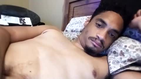 Snapshot of an377432 chatting on 10.06.25 an377432 online show from 10.06.25