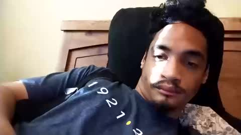 Snapshot of an377432 chatting on 10.15.25 an377432 online show from 10.15.25