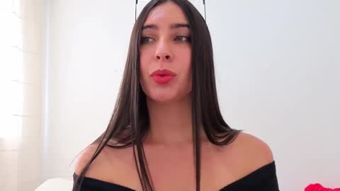 Snapshot of ana_castilo chatting on 11.19.25 Ana IG an castillo 1 online show from 11.19.25