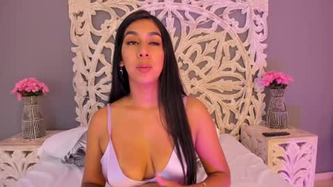 Ana Gonzalez online show from 04.30.26