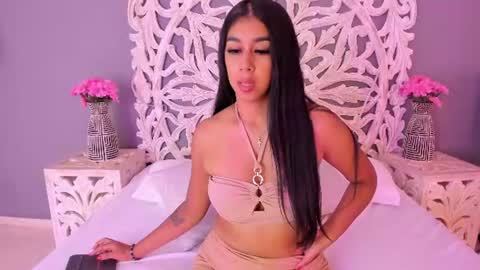 Ana Gonzalez online show from 08.08.26