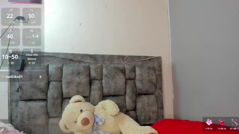 ana_star_ online show from 09.08.25