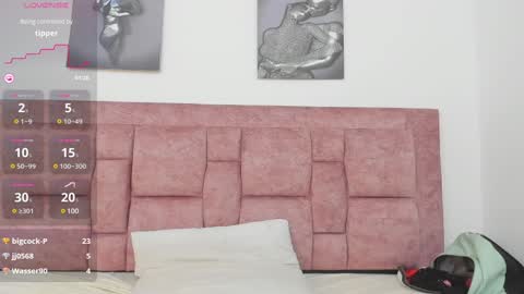 Snapshot of ana_starr chatting on 12.17.24 Ana online show from 12.17.24