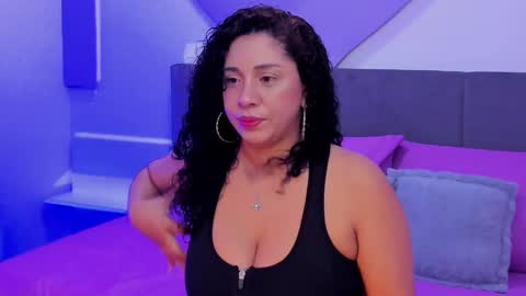 Snapshot of ana_sweet8 chatting on 09.27.25 Ana My schedule 0400 - 1600 GMT -5 online show from 09.27.25