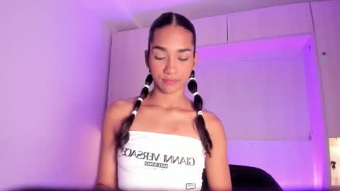 anaacollins_ online show from 03.08.26