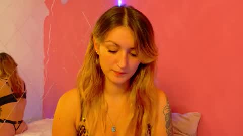 anaayss online show from 10.21.25