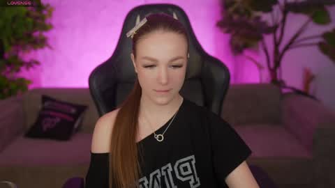 Snapshot of anabel2054 chatting on 05.10.26 Sweet girls online show from 05.10.26