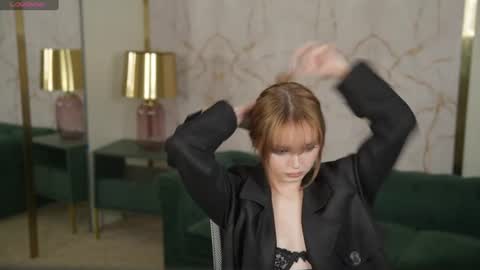 Snapshot of anabel2054 chatting on 06.14.26 Sweet girls online show from 06.14.26