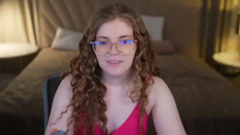 Snapshot of anabel2054 chatting on 06.27.26 Sweet girls online show from 06.27.26