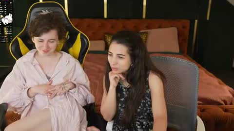 Snapshot of anabel2054 chatting on 06.29.26 Sweet girls online show from 06.29.26