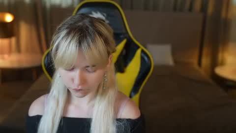 Snapshot of anabel2054 chatting on 07.15.26 Sweet girls online show from 07.15.26