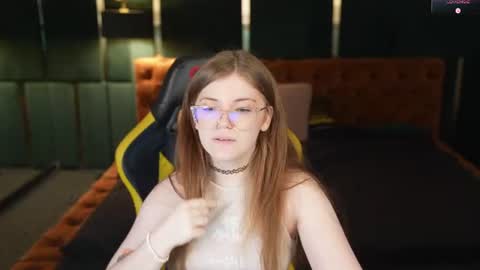 Snapshot of anabel2054 chatting on 07.18.26 Sweet girls online show from 07.18.26