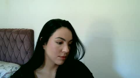 Snapshot of anabelenogueira1 chatting on 06.18.26 anabelenogueira1 online show from 06.18.26