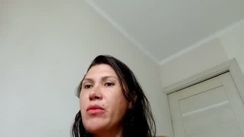 Snapshot of anabellovee chatting on 06.27.26 ANABELLOVEE online show from 06.27.26