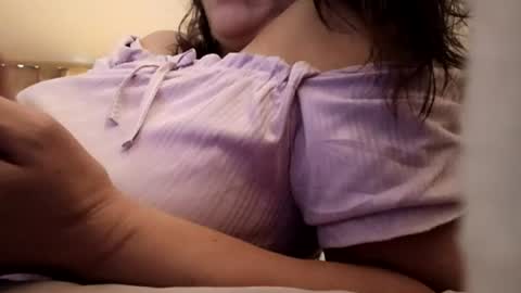 Snapshot of anabellovee chatting on 07.29.26 ANABELLOVEE online show from 07.29.26