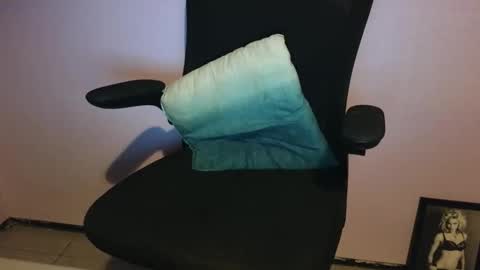 anabelucci_ online show from 03.13.26