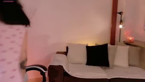 ANABEL WOLF  online show from 04.30.26