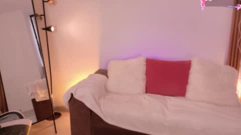 ANABEL WOLF  online show from 07.30.26