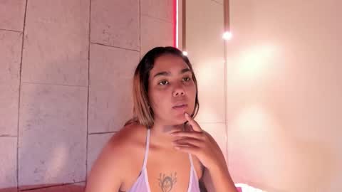 Snapshot of anaelle_bardin chatting on 01.18.26 Anna online show from 01.18.26