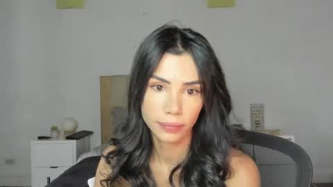 Snapshot of anahenao chatting on 07.26.26 Ana Henao or Annie... Follow me ahenaocb Insta X online show from 07.26.26