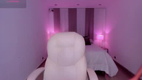 Anahi Curlie online show from 02.19.25