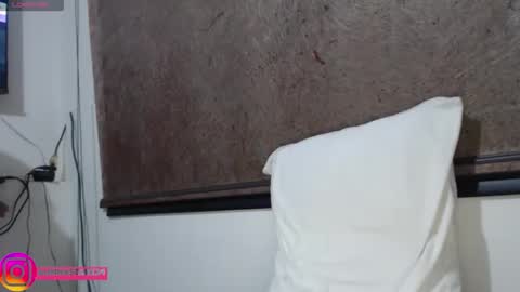 Anahi Browns online show from 11.20.25