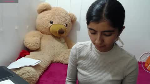 Anahi Browns online show from 02.06.26