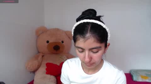 Snapshot of anahibrowns95 chatting on 05.28.26 Anahi Browns online show from 05.28.26