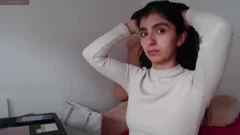 Snapshot of anahibrowns95 chatting on 06.01.26 Anahi Browns online show from 06.01.26
