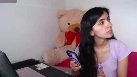 Snapshot of anahibrowns95 chatting on 06.19.26 Anahi Browns online show from 06.19.26