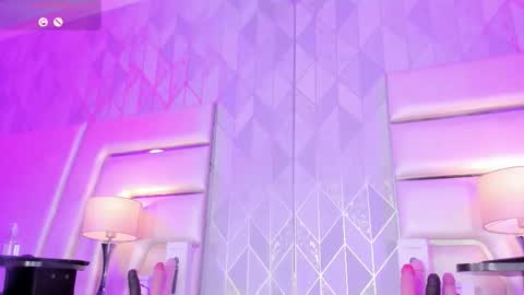 Snapshot of anahisbennett chatting on 11.08.25 Anahis online show from 11.08.25