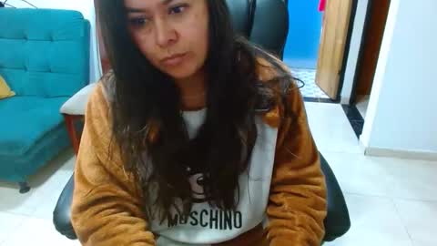 Snapshot of anaids_dam chatting on 02.21.26 anaids online show from 02.21.26