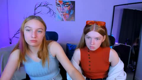 Snapshot of anais_boom chatting on 09.20.25 Anais online show from 09.20.25
