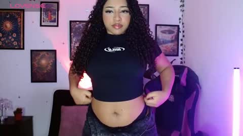 Snapshot of anakiss1 chatting on 12.01.25 help me to get 100 thumps up online show from 12.01.25